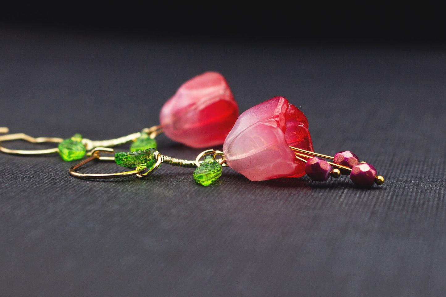 Blütenohrringe Rosa Pink Glasperlen – verspielte Boho Acrylblüten, Geschenkidee