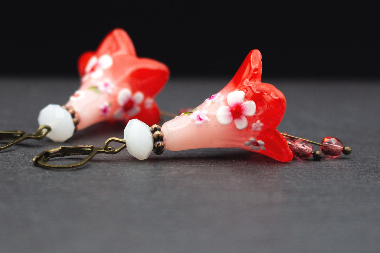 Blütenohrringe Rosa Rot mit Blütenakzenten – eleganter Schmuck für Hochzeit