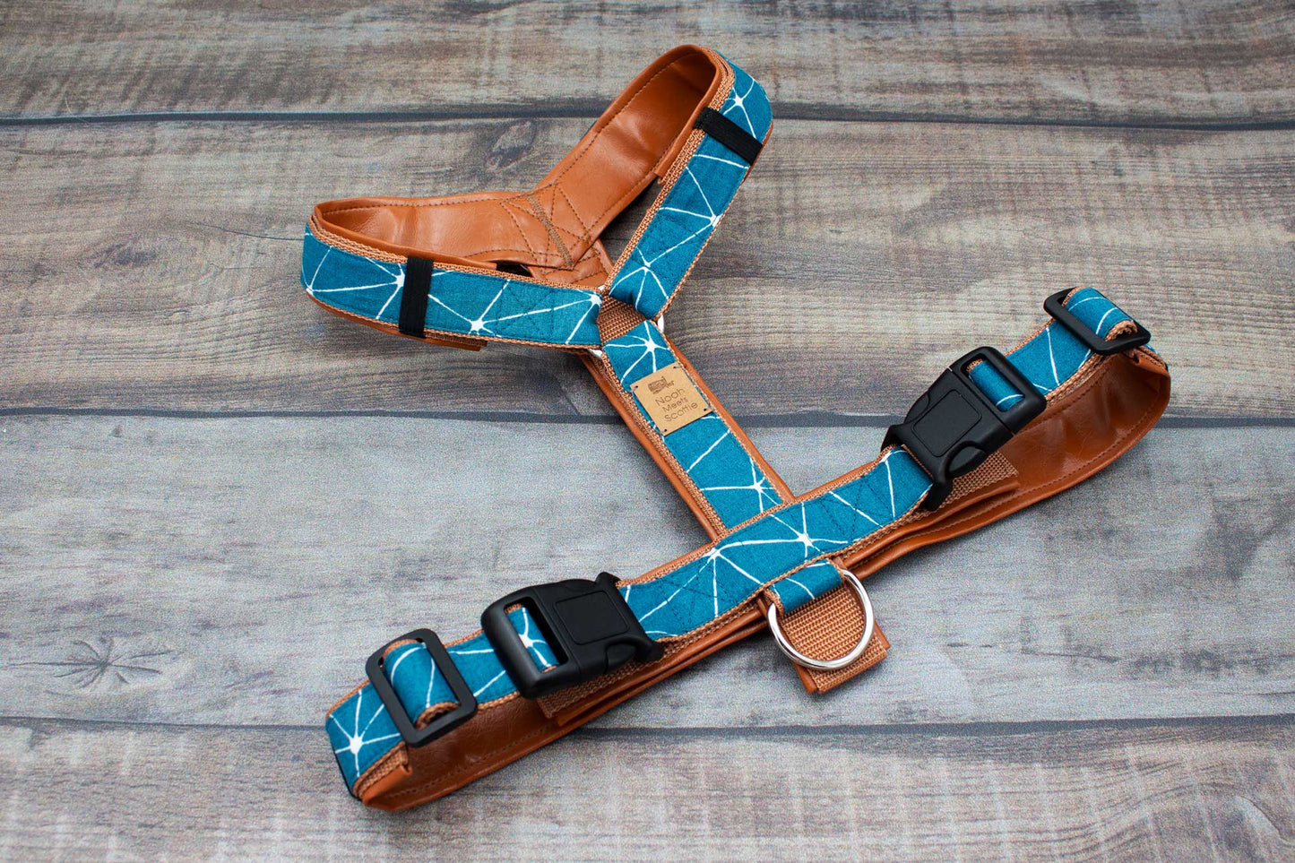 Hundegeschirr ALEX geometrisches Design blau-braun, weich gepolstert, bequem und robust