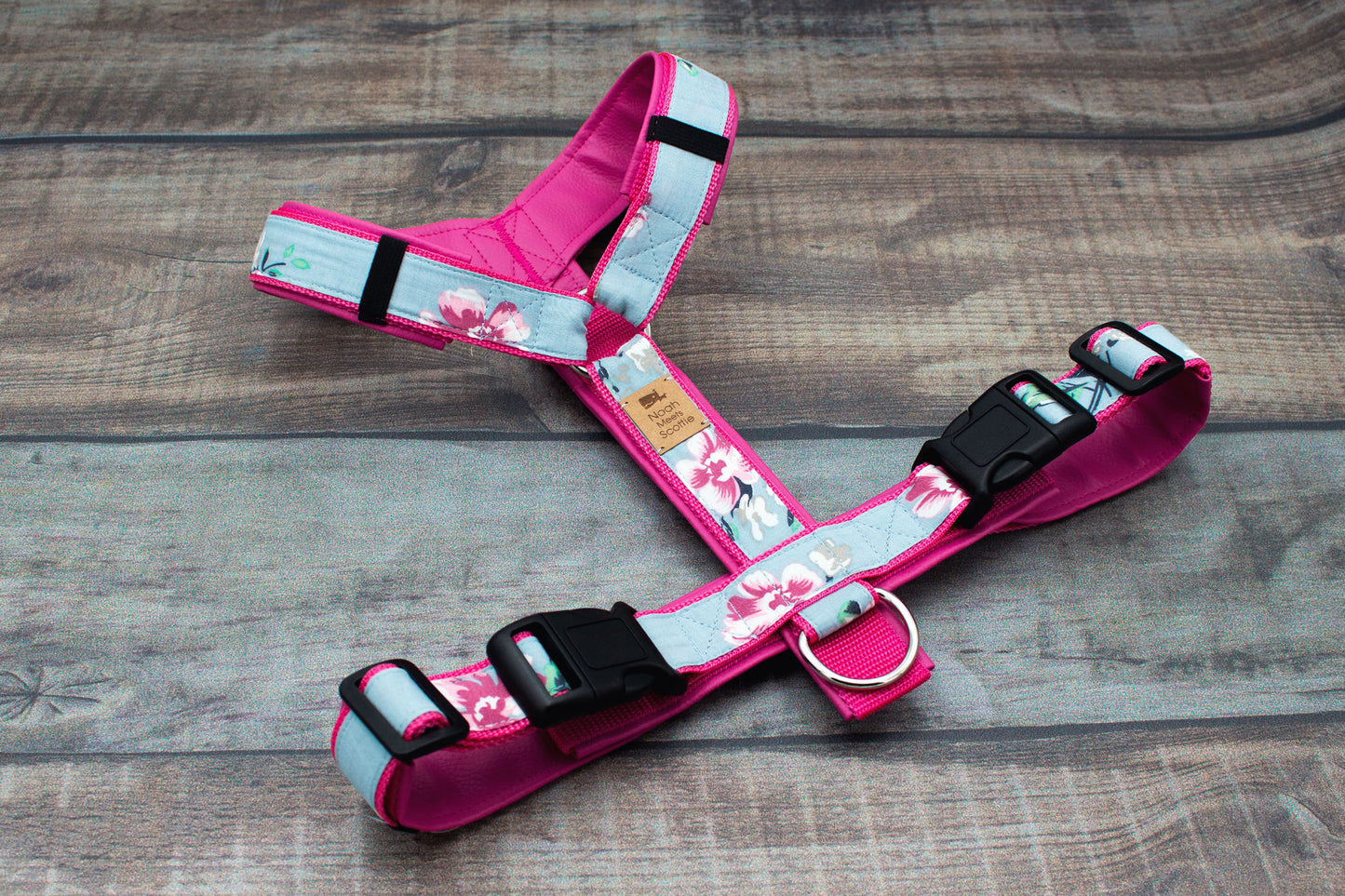Bequemes Hundegeschirr LORNA, Hibiskusblüten, stabile Kunststoffverschlüsse