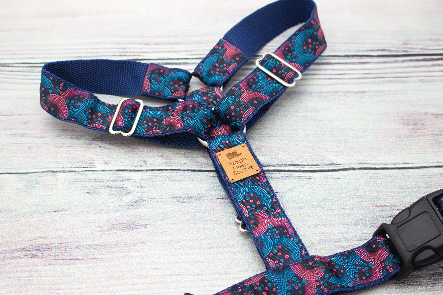 Hundegeschirr Midnight Bubbles, Blau Pink, leicht und robust, komfortable Passform
