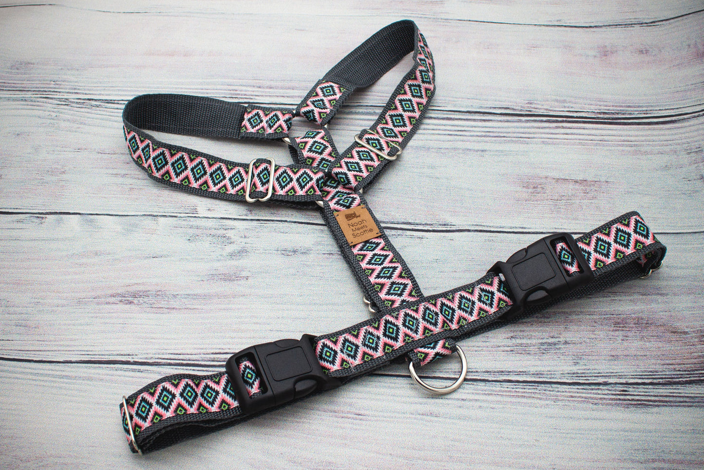 Hundegeschirr geometrisches Design nordisch, Rosa Hellblau Weiß Schwarz, robust und verstellbar