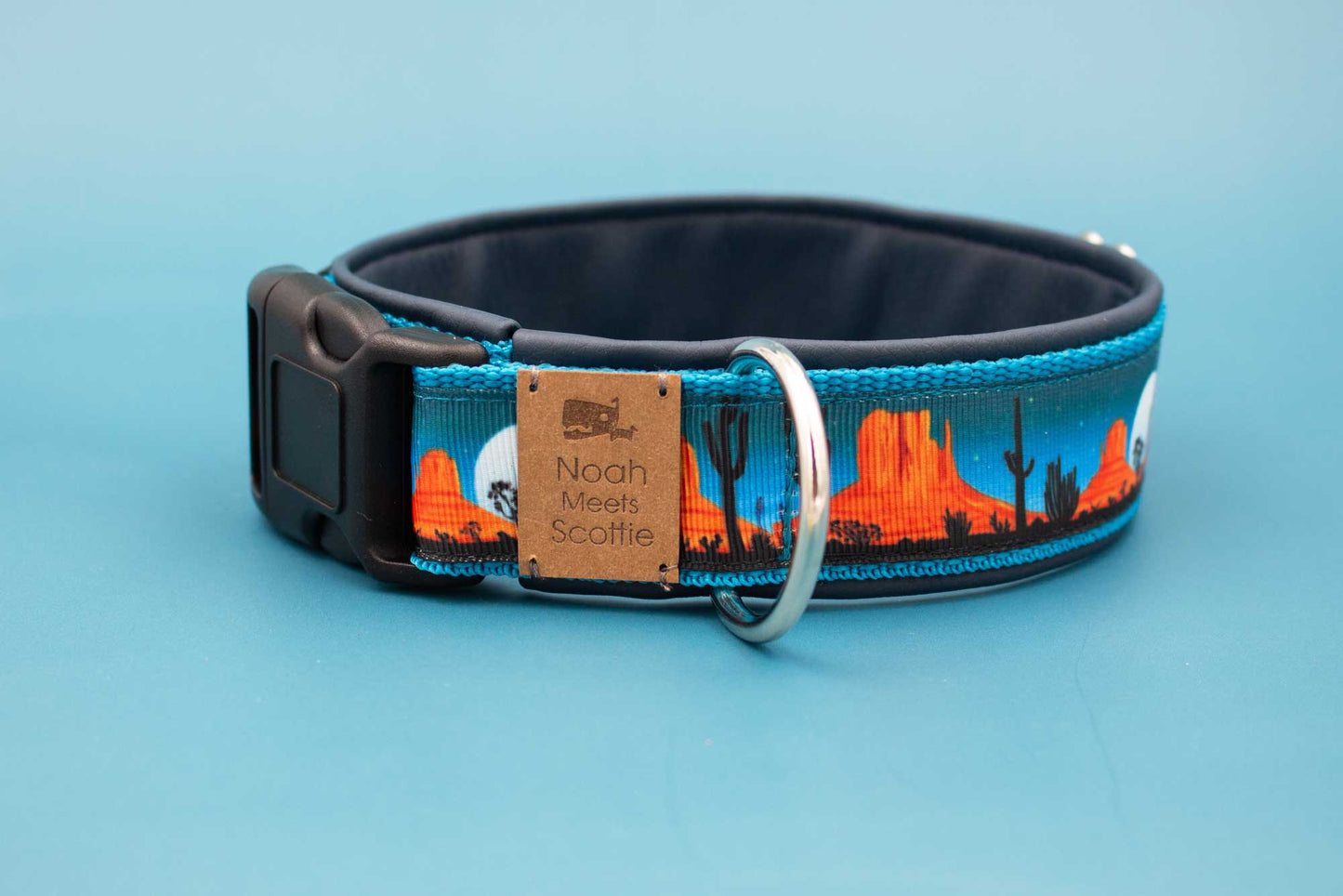 Detailansicht Hundehalsband ARIZONA SUNSET – orange-blau mit Sternenhimmel