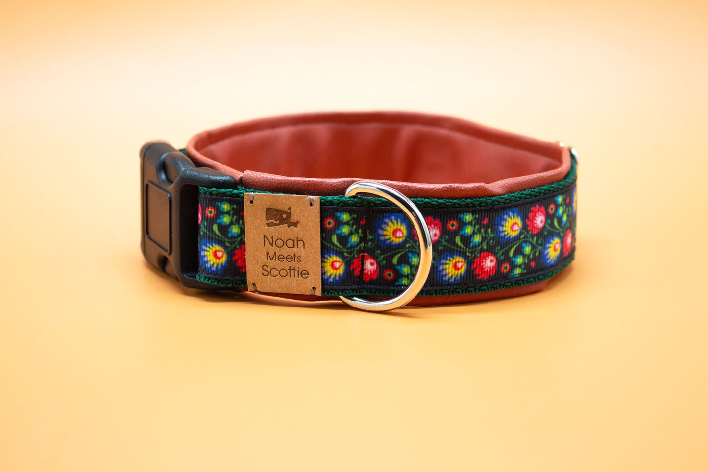 Hundehalsband ELENA – farbenfrohes folkloristisches Blumenmuster, verstellbar und Boho-inspiriert