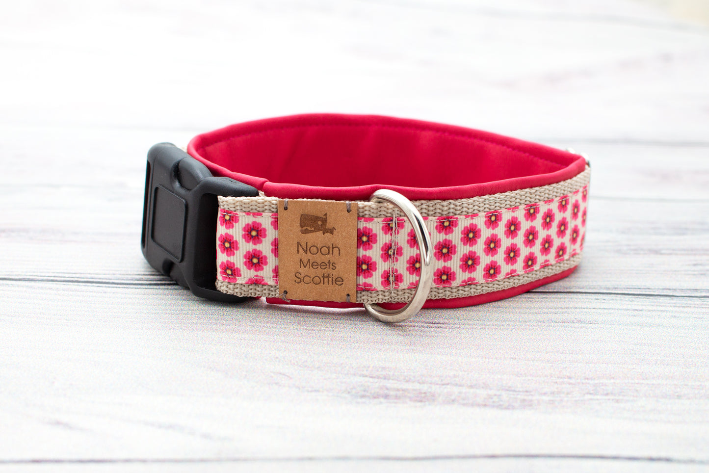 Hundehalsband FIORELLA – verstellbar, weich gefüttert, ideal für Hunde in allen Größen