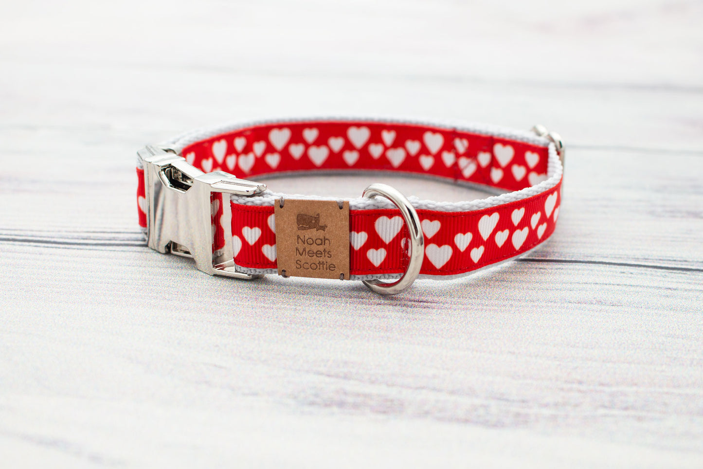 Größenübersicht für Hundehalsband MIA, Herzmuster in Rot