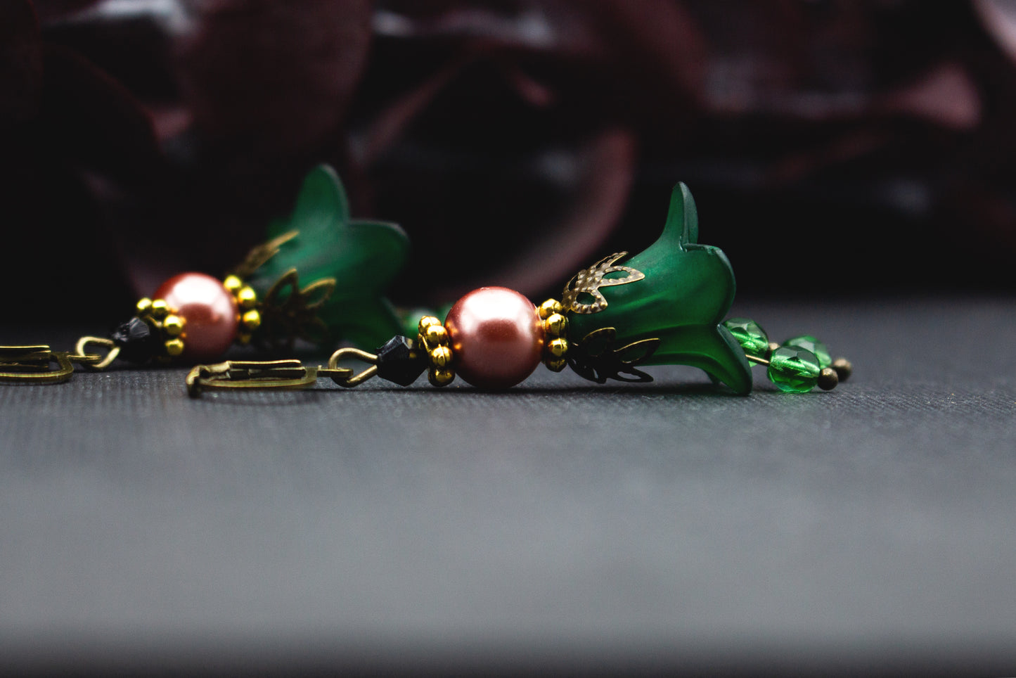 Romantische Blütenohrringe Smaragdgrün Rosé Gold – zart und feminin