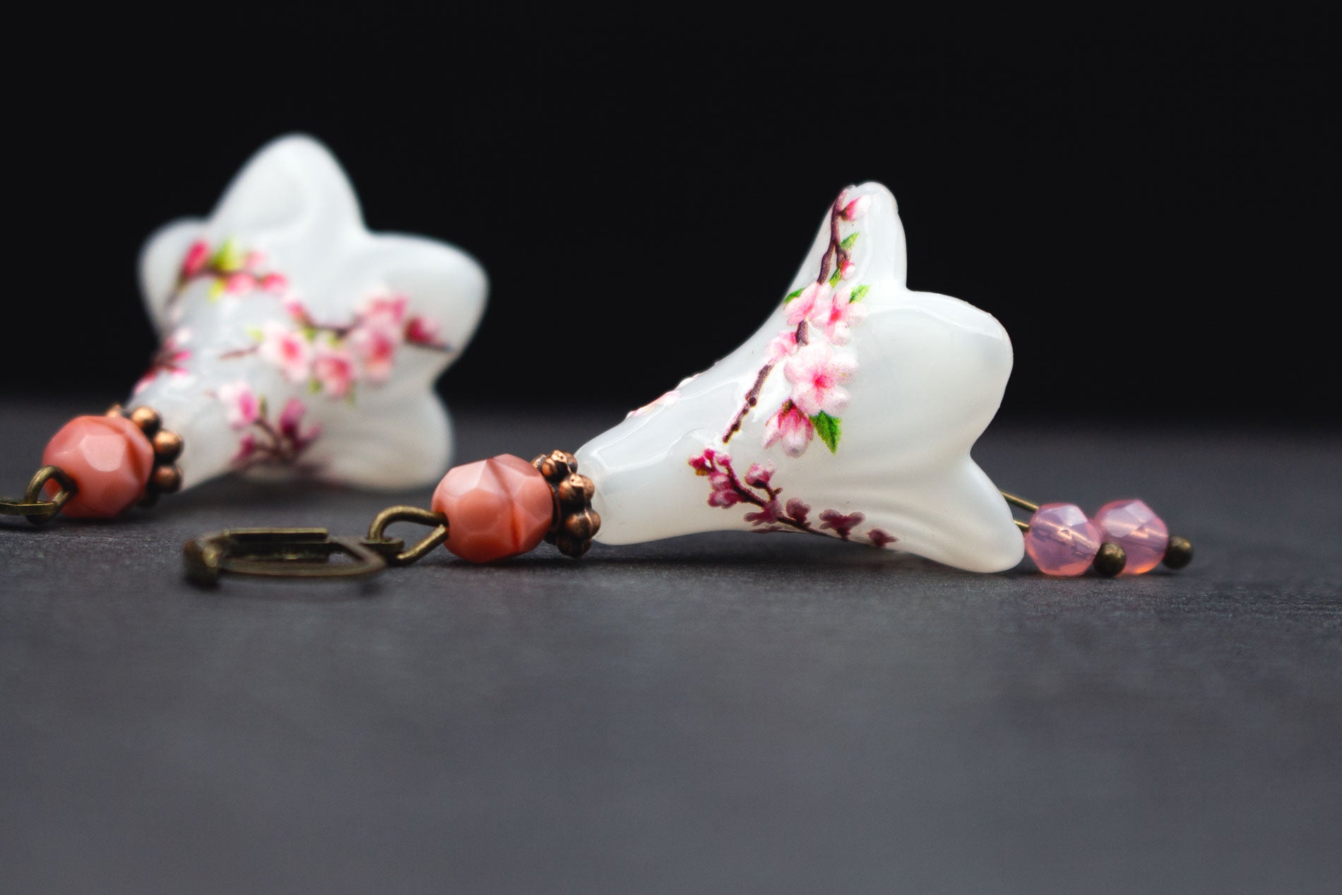 Blütenohrringe Kirschblüte Milchweiß Rosa – romantischer Schmuck Hochzeit Sommer