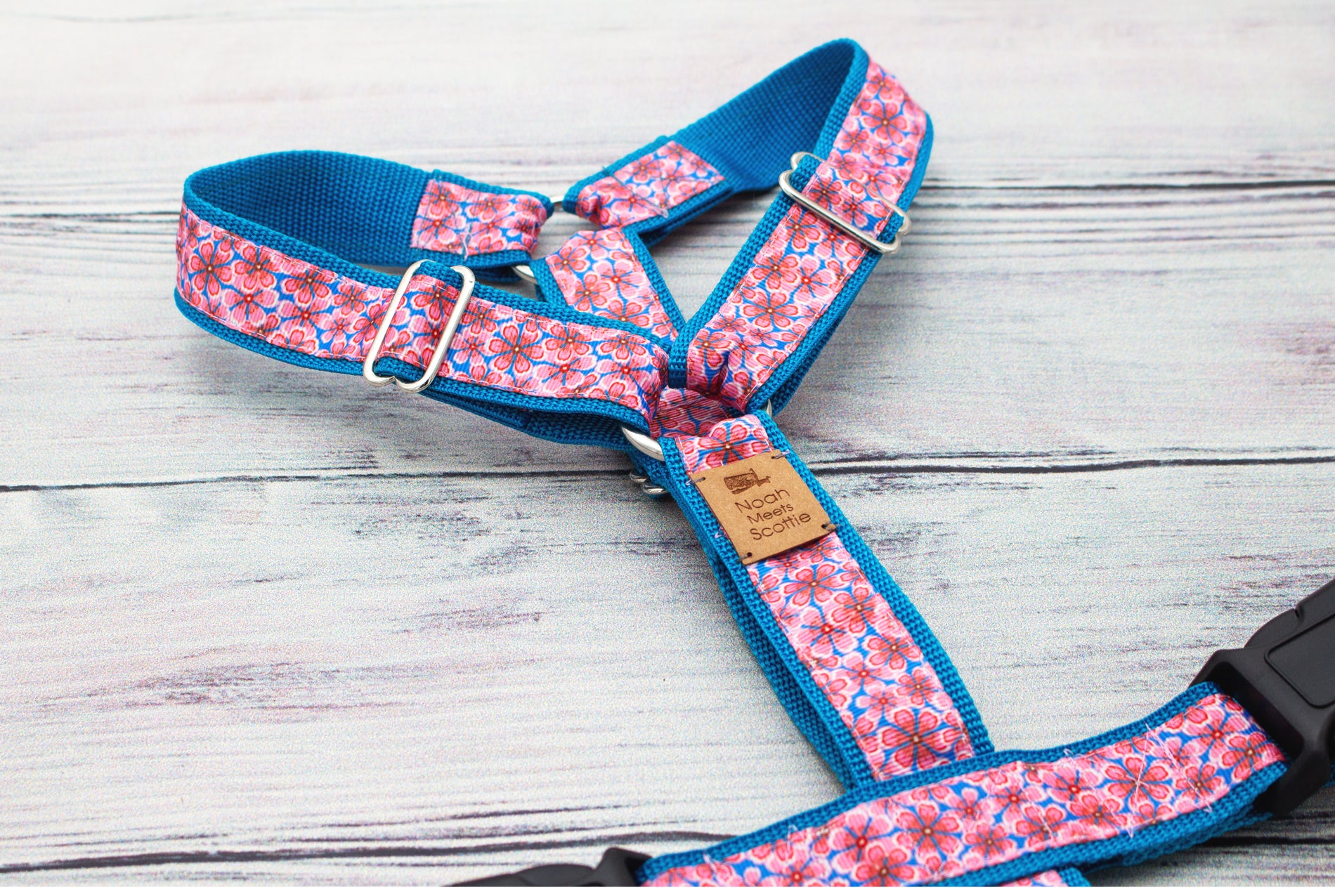 hundegeschirr-aloha-paw-bluetenmix-1