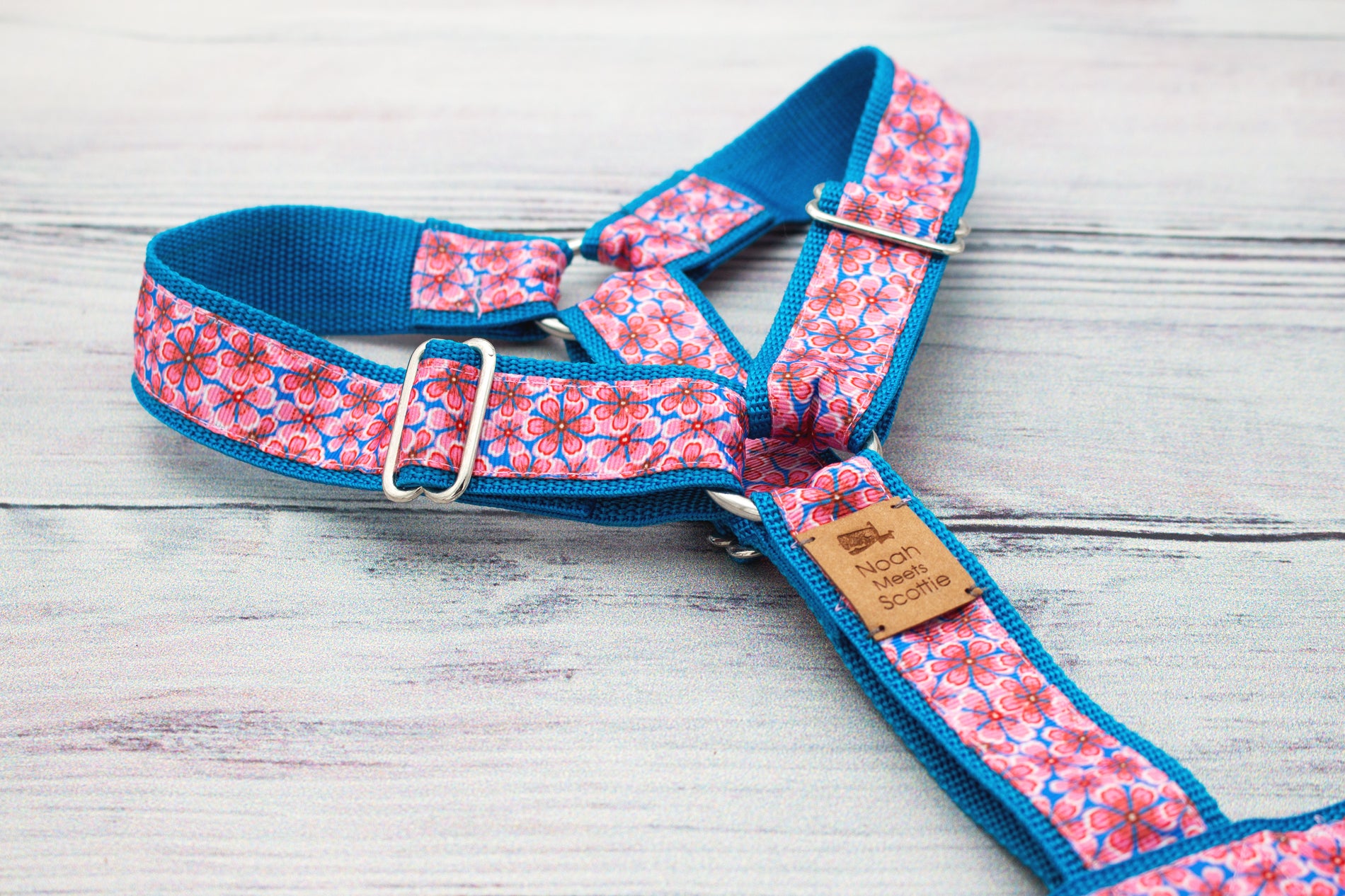 Hundegeschirr Aloha Paw, Blumenmuster in Türkis Pink Blau, leicht und robust