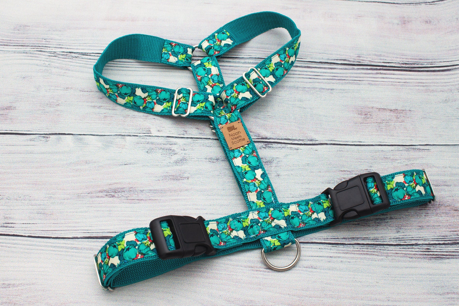 Hundegeschirr mit tropischem Blätterdesign in Türkis und Grün, bequem und modern