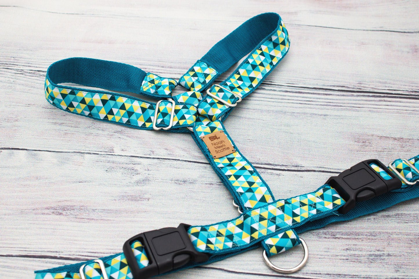 Modernes Hundegeschirr DELTA PUB im nordischen Design, leicht und verstellbar