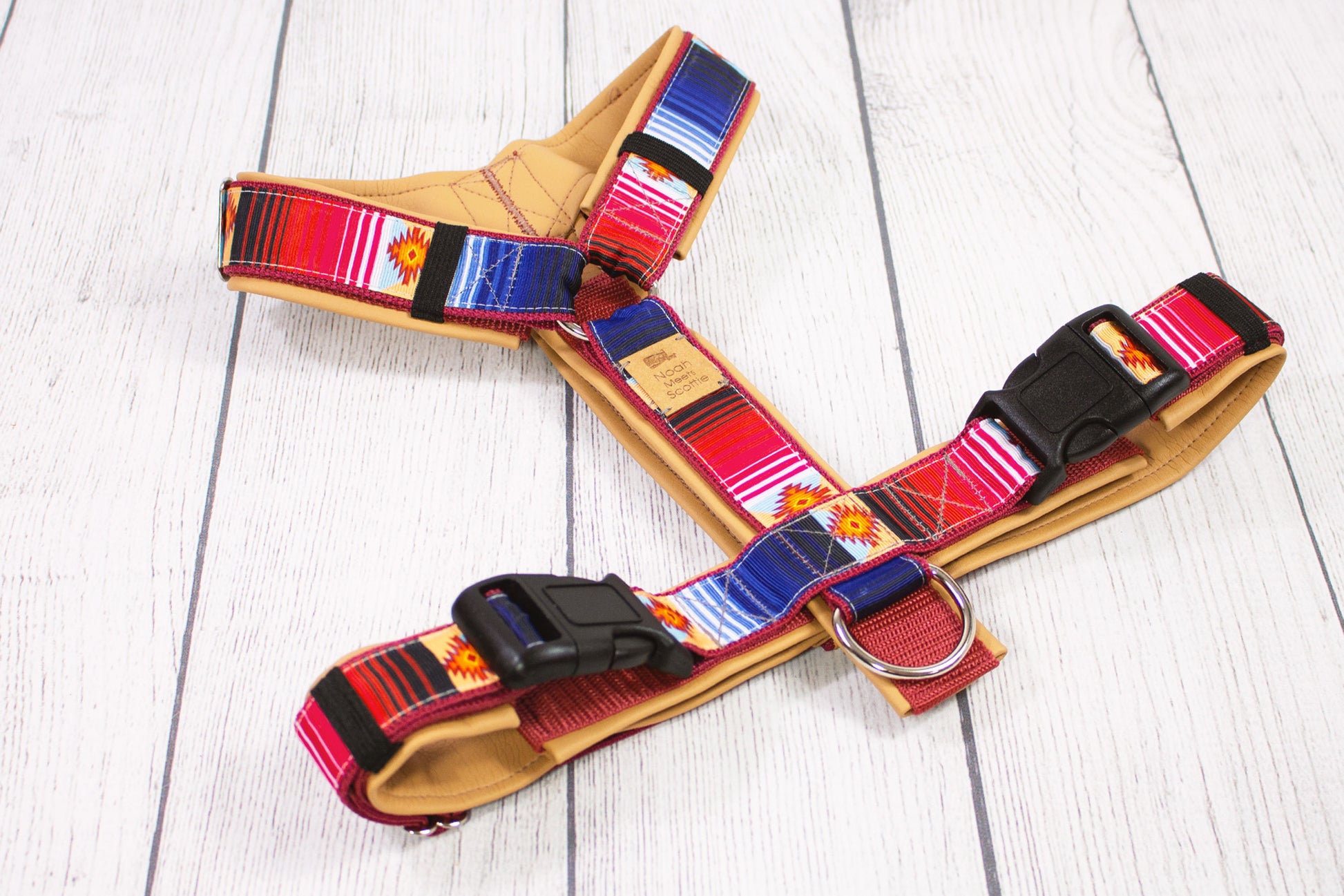 Hundegeschirr DESERT ROAD buntes Streifen Design, inspiriert von Roadtrip und Wüste, robust und weich gefüttert