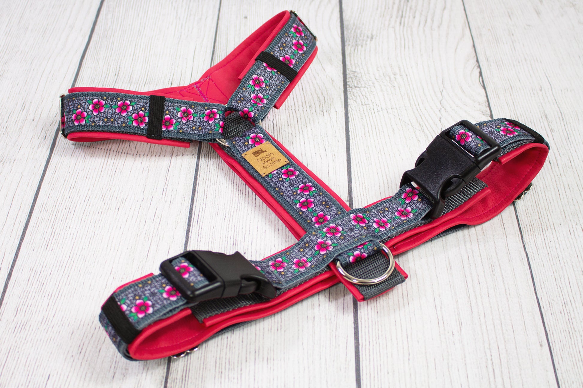 Hundegeschirr DOLORES grau pink, floral verspielt, weich gefüttert mit Kunstleder, robust und komfortabel