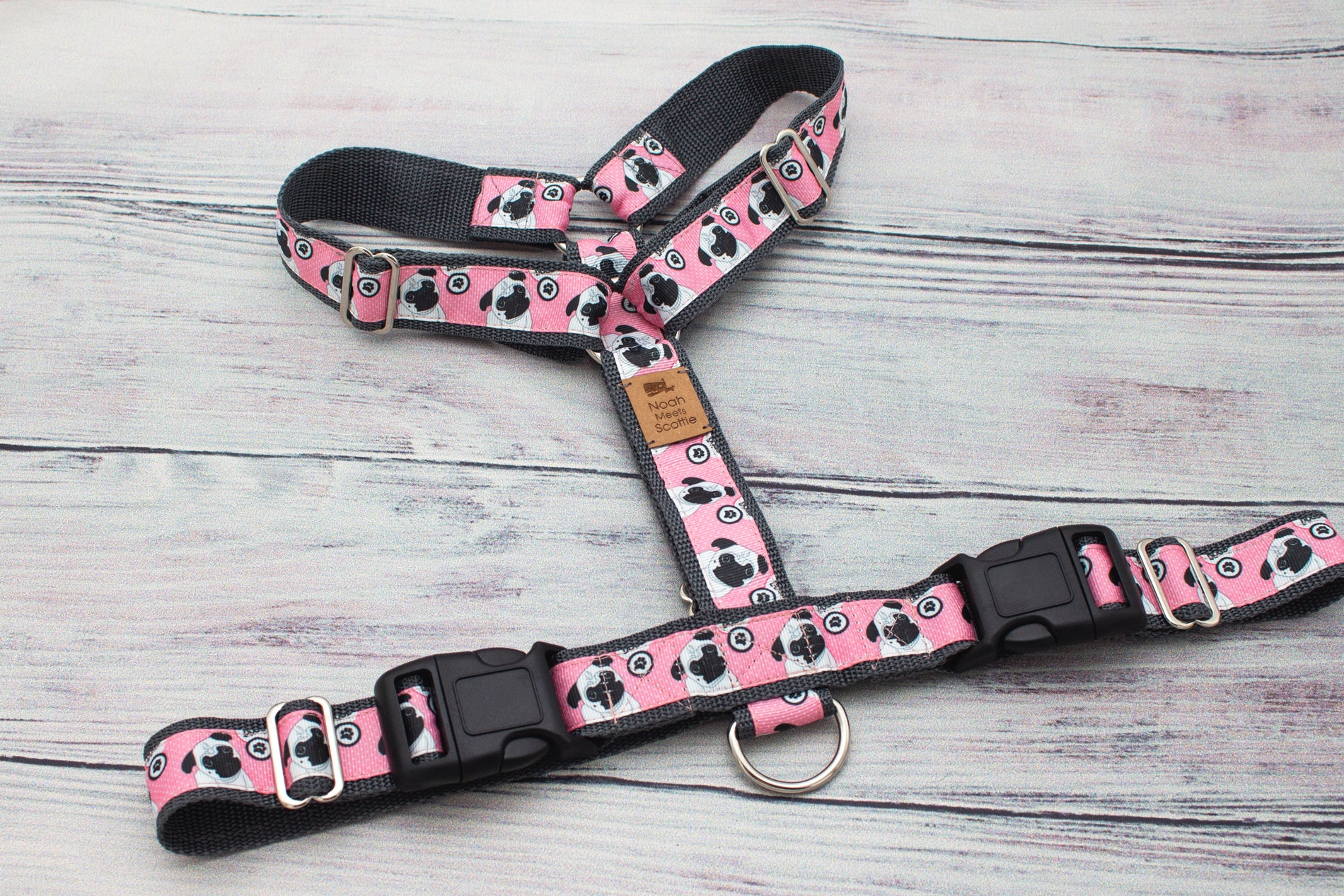 Hundegeschirr Hug a Pug, süßes Design für kleine Hunde, leicht und bequem