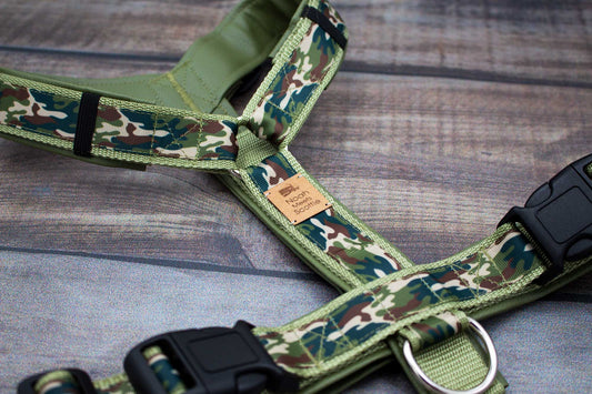 Hundegeschirr JACK Camouflage-Muster grün, Polsterung, gepolstert, verstellbar und robust