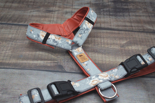 Hundegeschirr LORELEY gepolstert verstellbar, Rosenmuster Grau Beige, robust und hochwertig