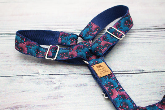 Hundegeschirr MIDNIGHT BUBBLES in Blau und Pink mit Wellen und Punkten, modern und verstellbar