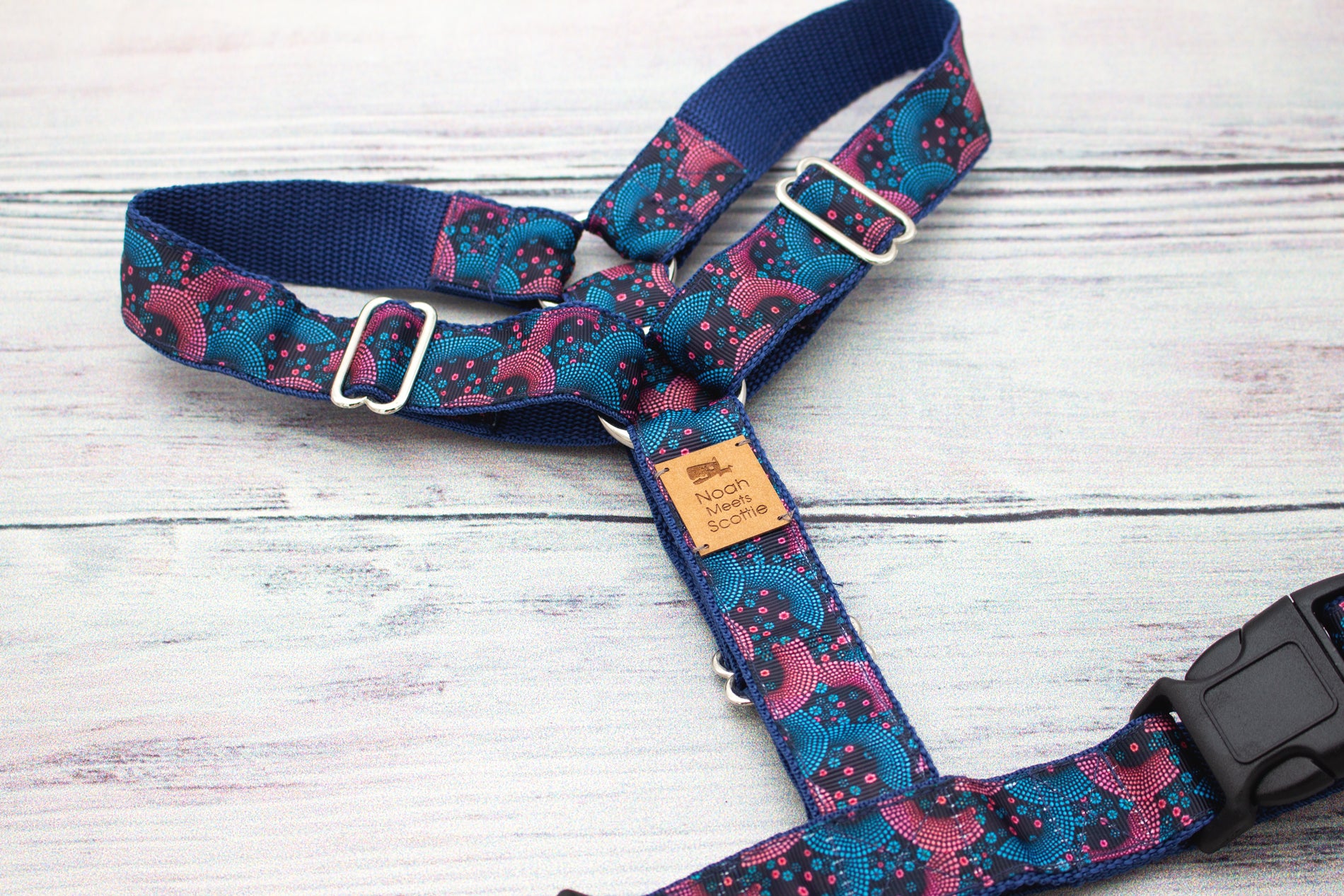 Hundegeschirr Midnight Bubbles, Blau Pink, leicht und robust, komfortable Passform