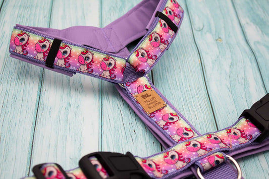 Hundegeschirr MOONI mit Einhorn-Design in Rosa und Lila, weich gepolstert, verstellbar, mit fliederfarbener Fütterung