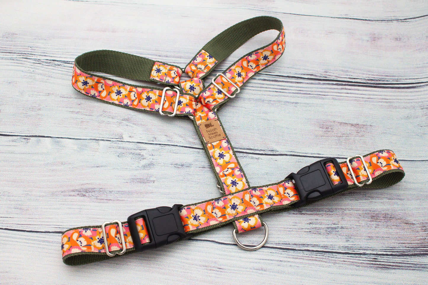 Hundegeschirr PAPAYA PAW, fröhlich buntes Sommerdesign mit Blüten, komfortabel für Hunde