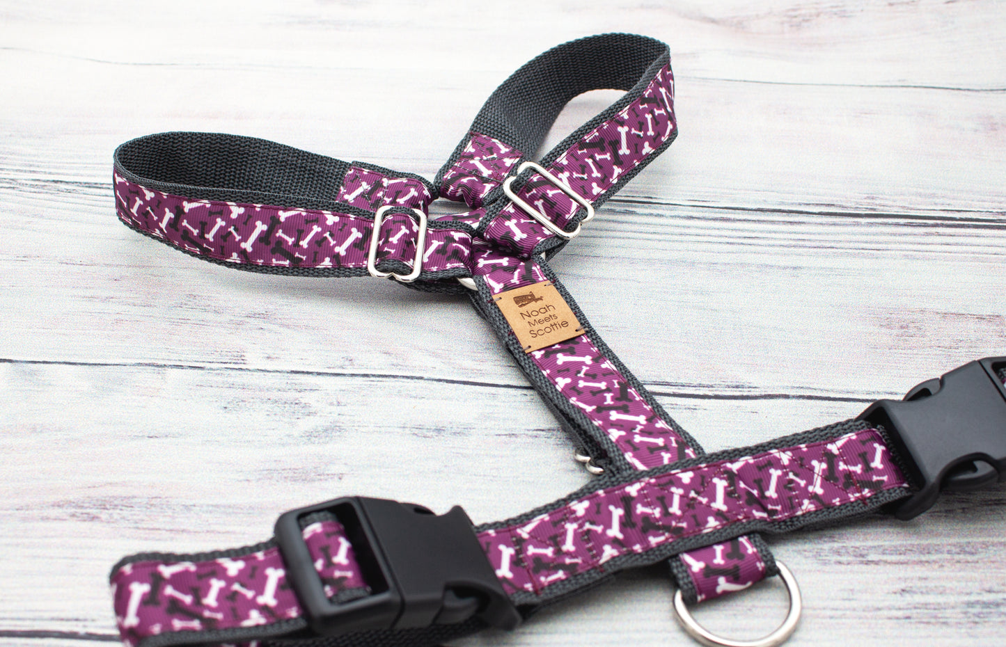 Hundegeschirr PAW A BONE, stilvolles Knochen-Design, komfortabel und modern