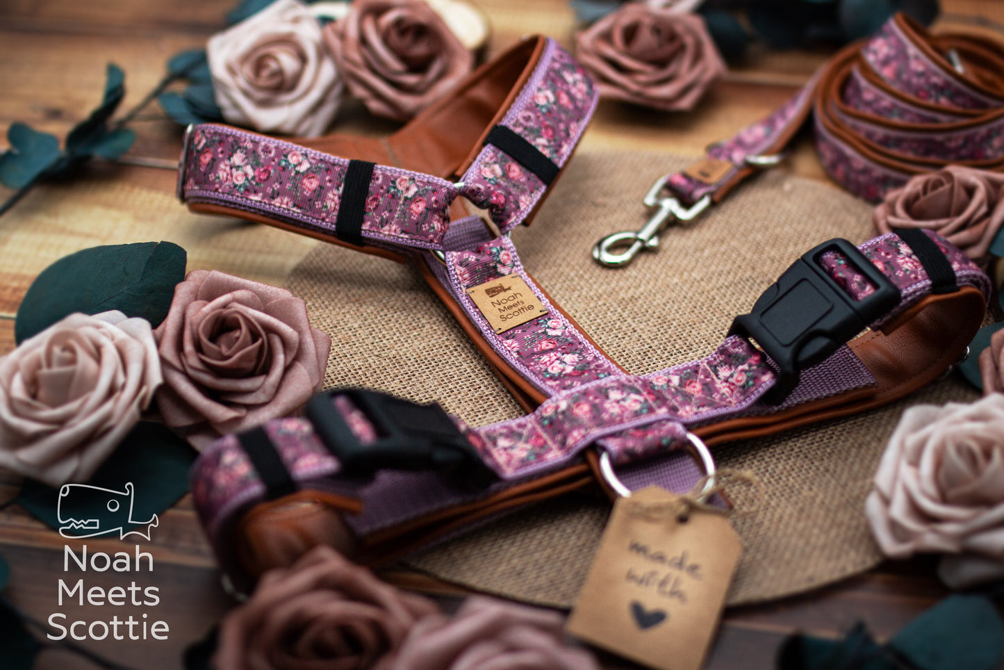 Hundegeschirr ROSA mit floralem Blumenmuster in Rosa, Altrosa, Lila und Braun