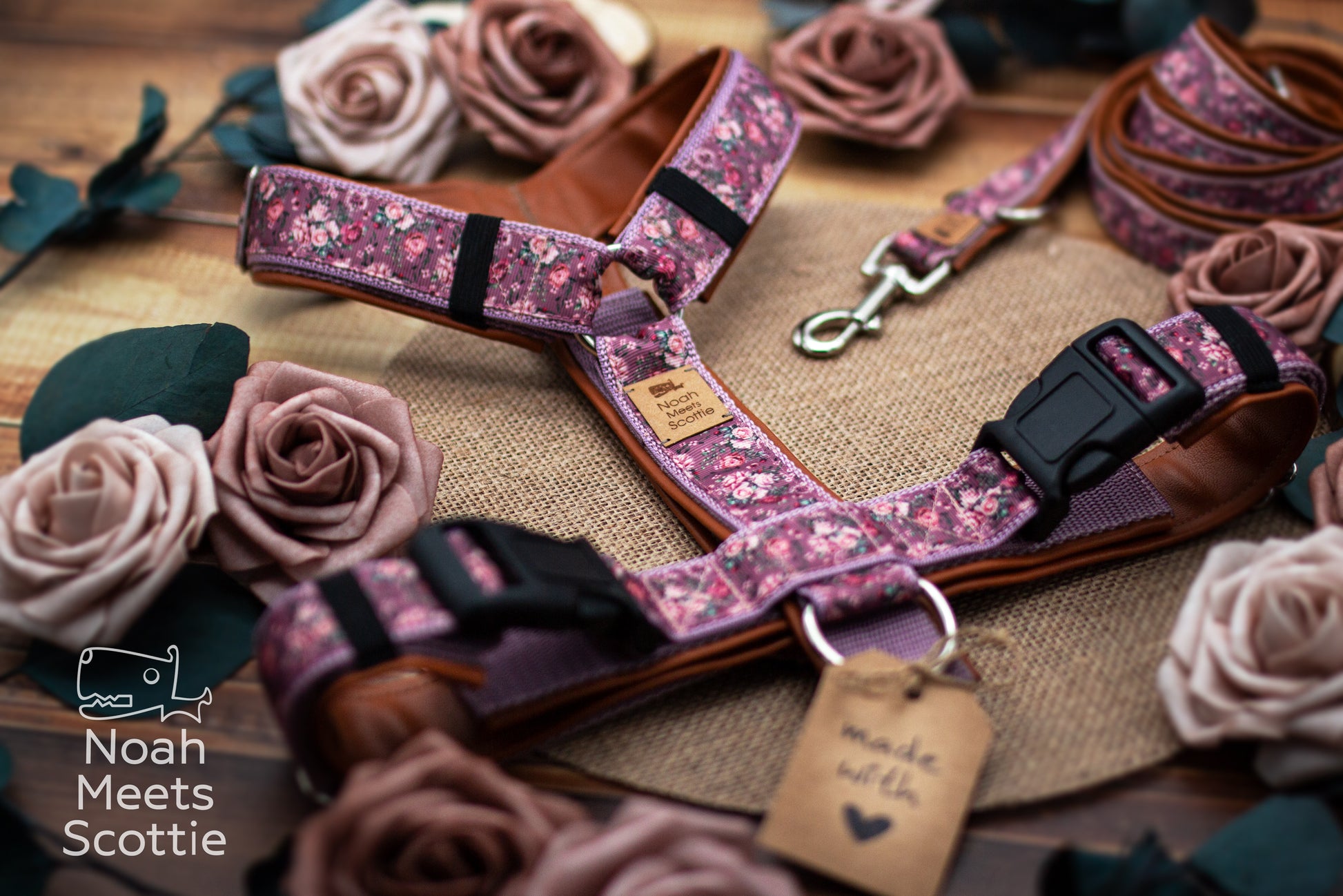 Hundegeschirr ROSA mit floralem Blumenmuster in Rosa, Altrosa, Lila und Braun