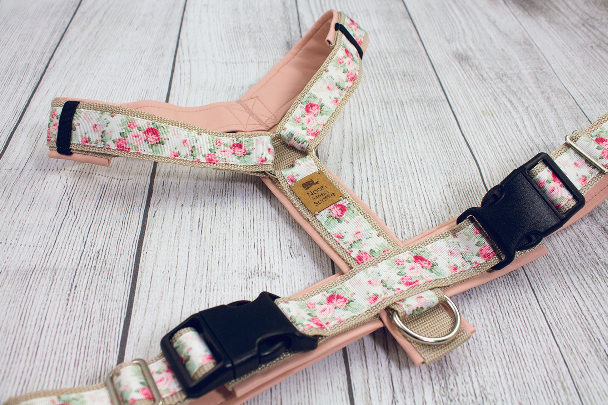 Hundegeschirr ROSES, MY DEAR Rosen-Muster creme rosa, gepolstertes Kunstleder, robust