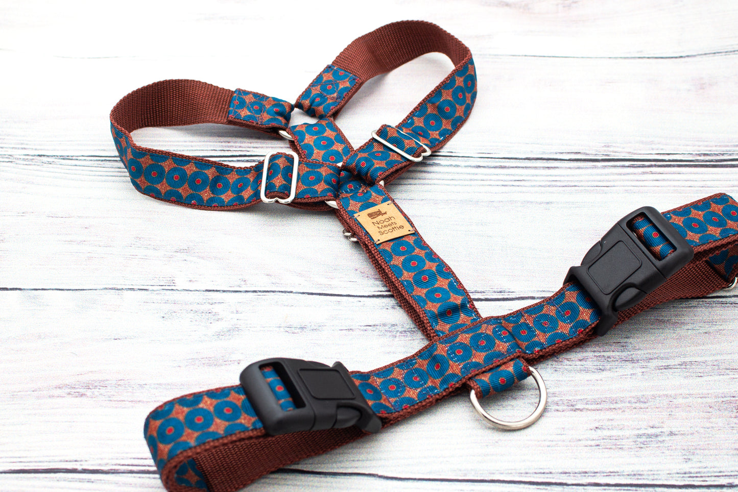 Hundegeschirr SPOTSPROCKET, grafische Kreise in Blau und Rostbraun, stilvolles und farbstarkes Hundegeschirr für jeden Tag