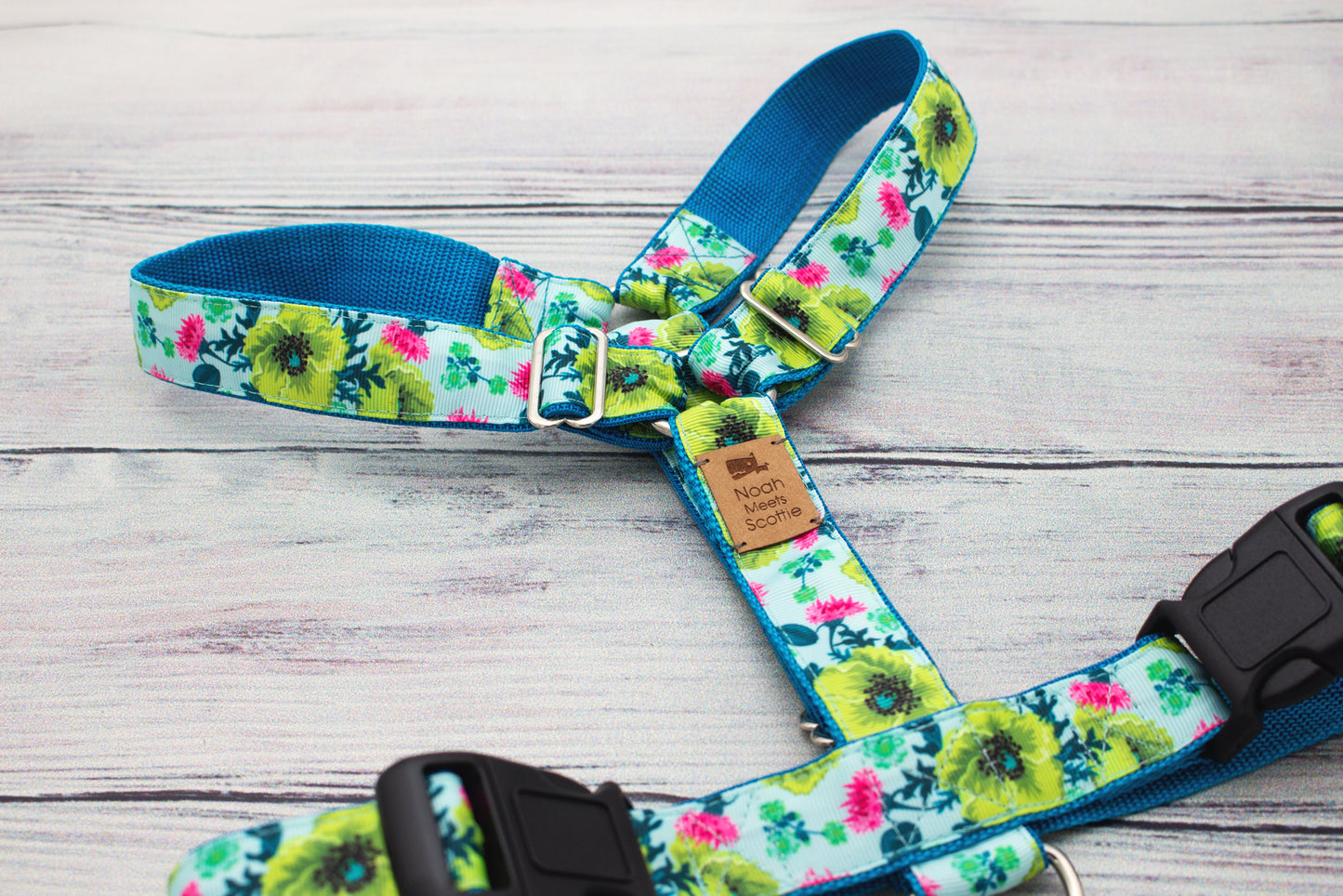 Hundegeschirr Tropica Türkisblumen, florales Muster in Türkis Gelb Rosa, leicht und robust