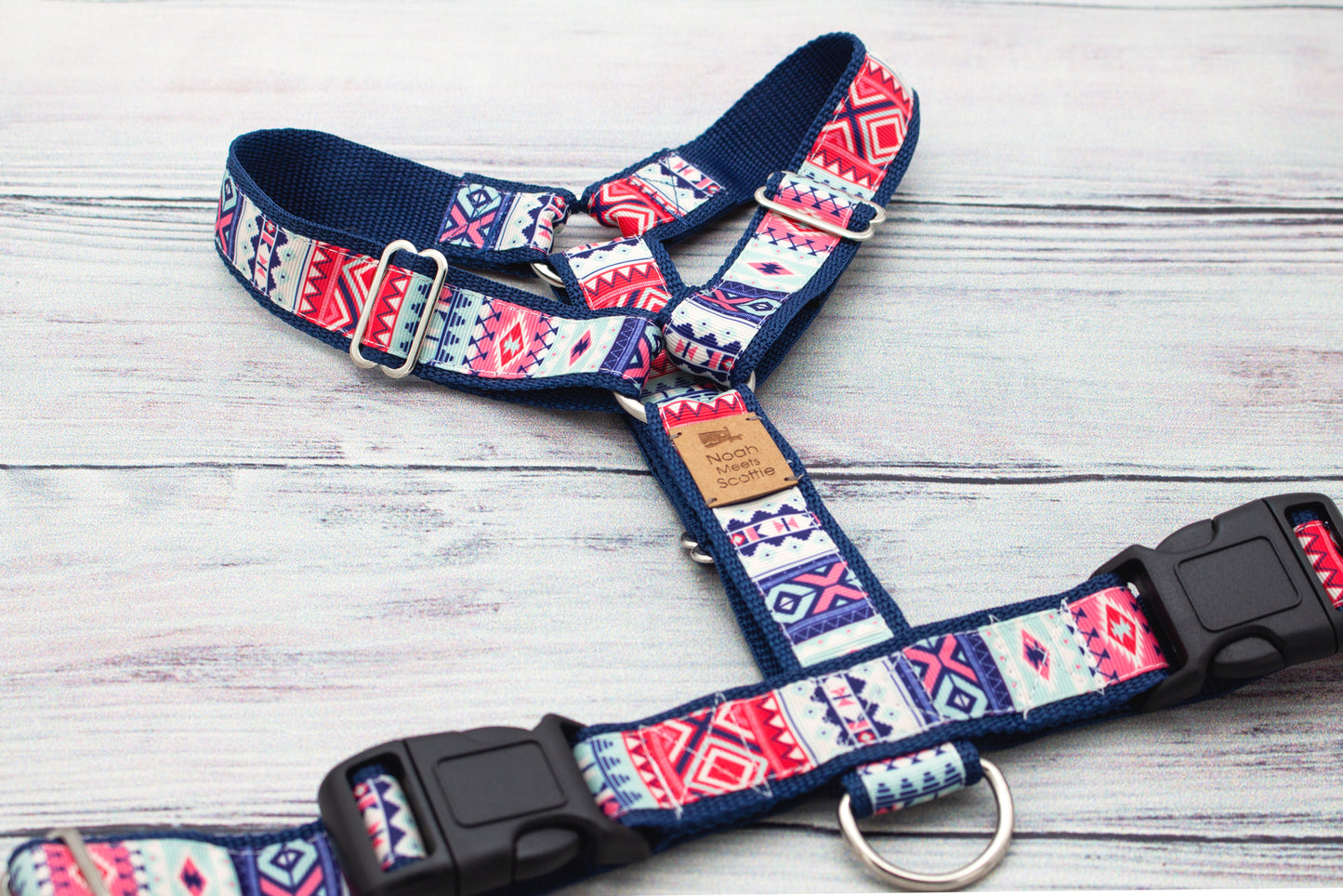 Boho Hundegeschirr VADA im nordischen Ethno Design, leicht und stilvoll