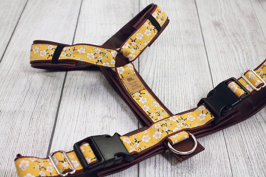 Hundegeschirr YELLOW’N’BLOSSOM gelb mit Kirschblüten, fröhlich floral, gepolstert und verstellbar
