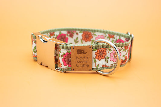 Hundehalsband mit lindgrünem Blumenmuster, retro