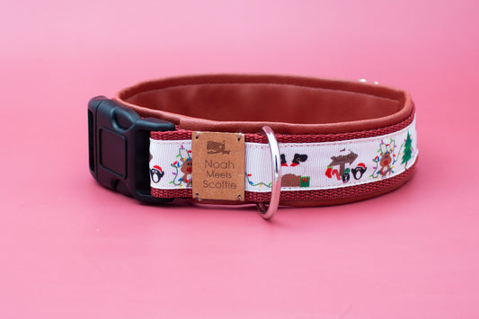 Hundehalsband CHRISTMAS FUN mit Weihnachtsdesign, Santa, Rentieren und Pinguinen – Frontansicht
