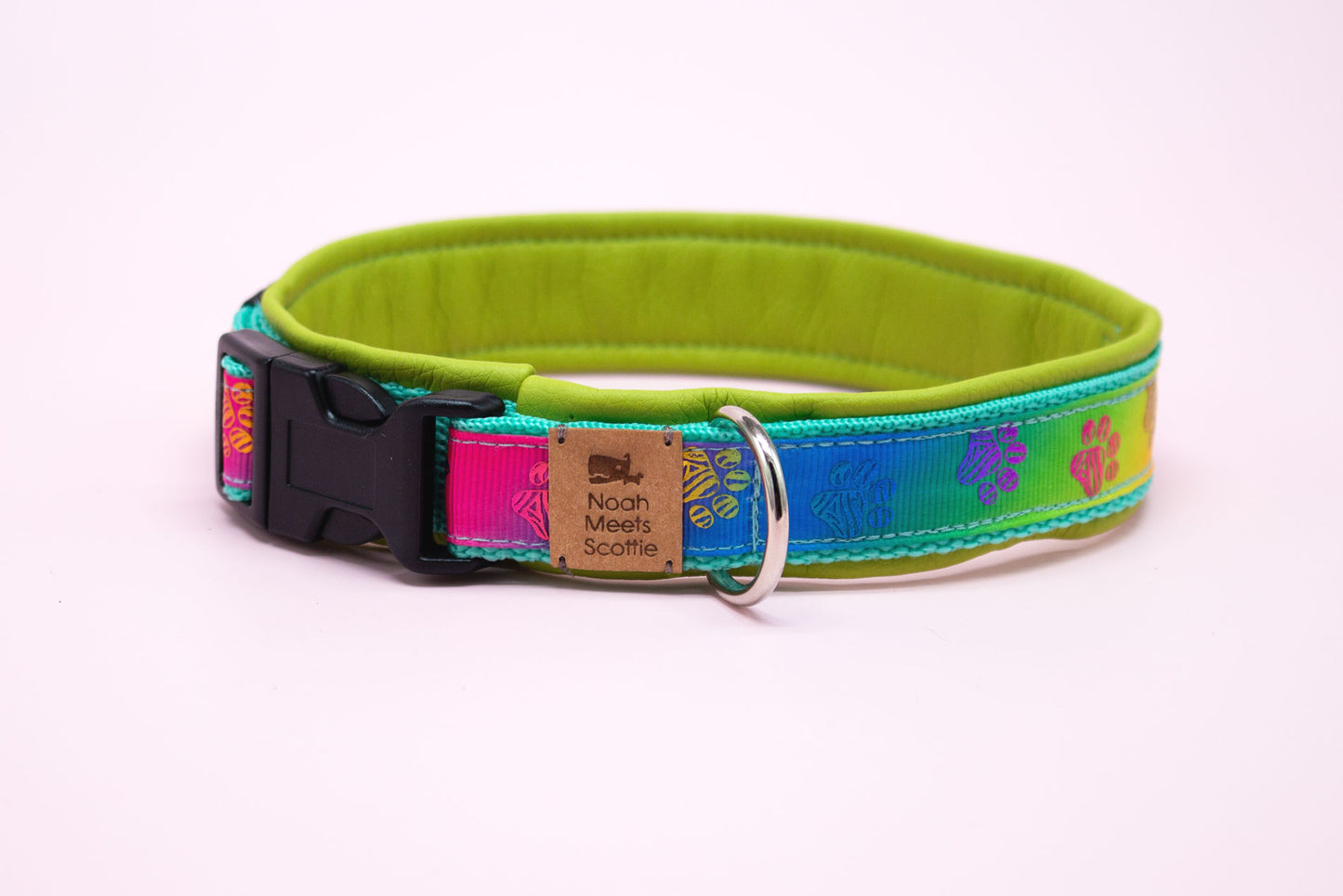 Seitenansicht Hundehalsband COOPER, verstellbar, weich gefüttert mit Neongrün und Regenbogen