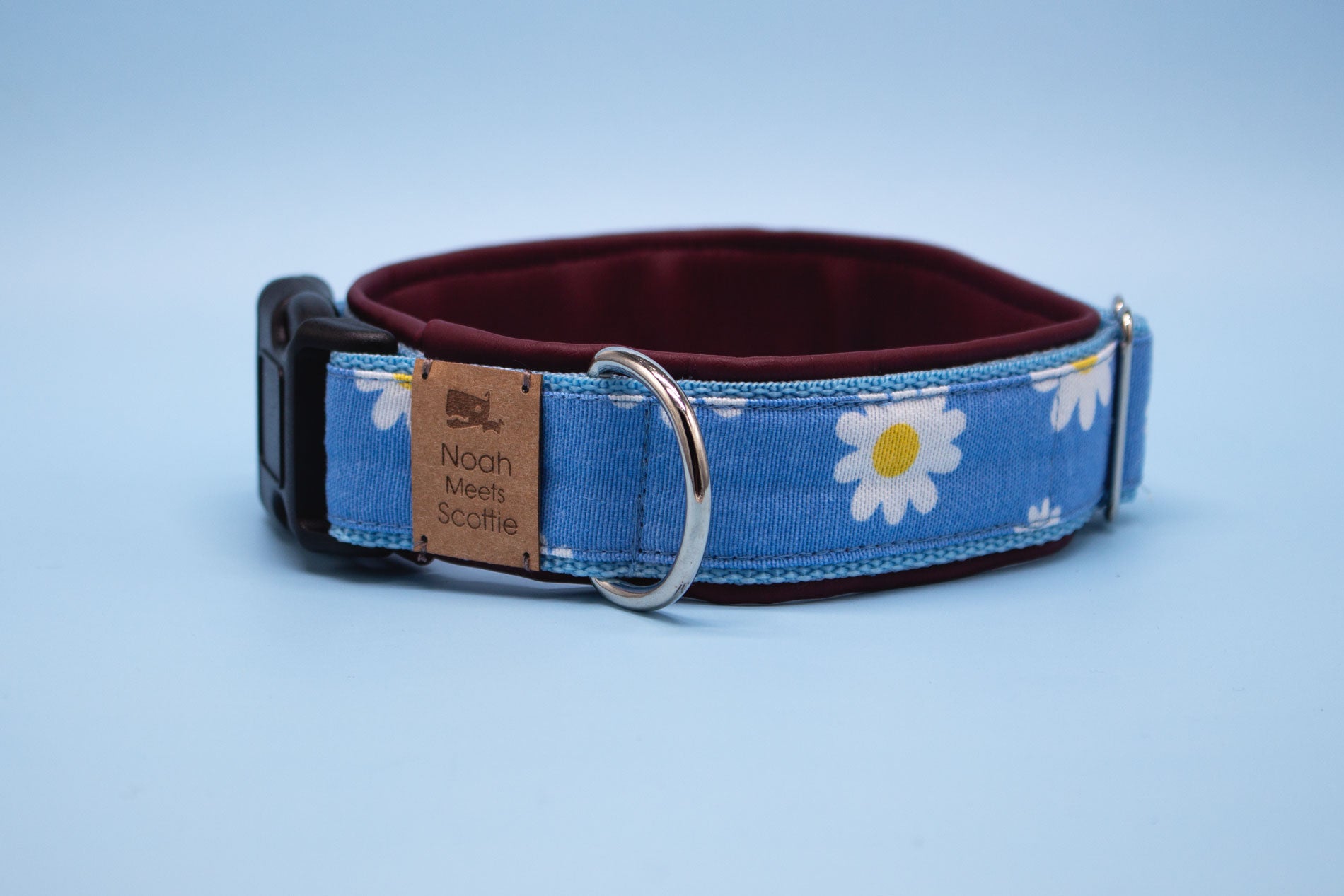 Detail Hundehalsband DAISY MAISY – Blumenmuster mit Gänseblümchen, romantisches Design