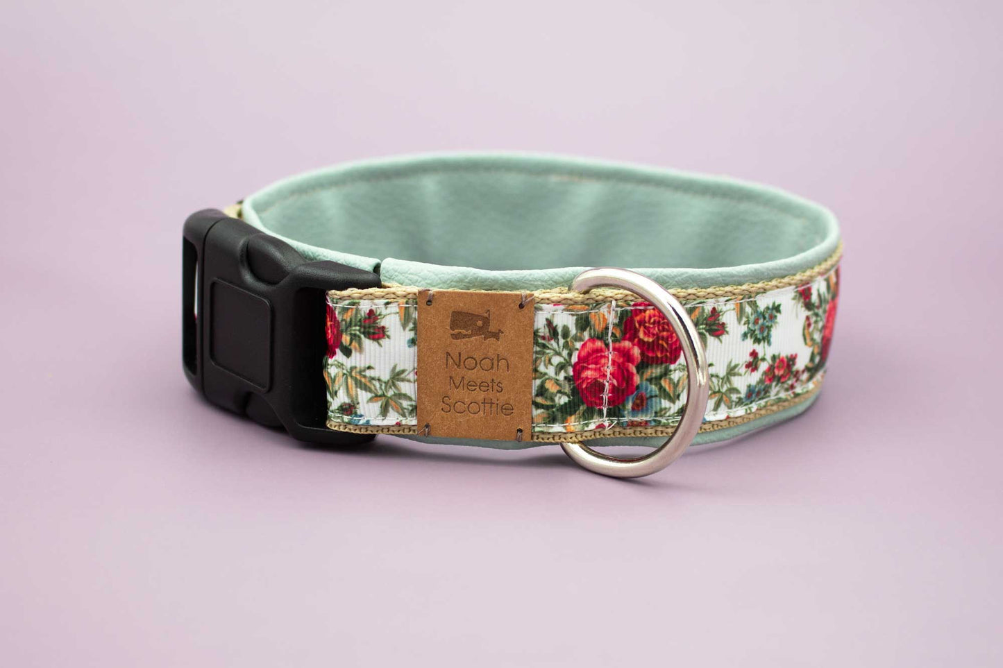 Detailansicht Hundehalsband DARLING ROSE, weich gefüttert mit roséfarbenem Kunstleder
