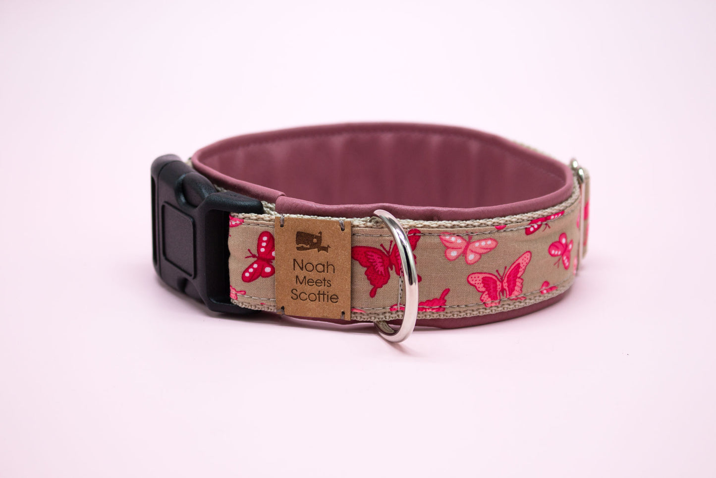 Detailansicht Hundehalsband LUNA, romantisch, weich mit altrosa Kunstleder gefüttert
