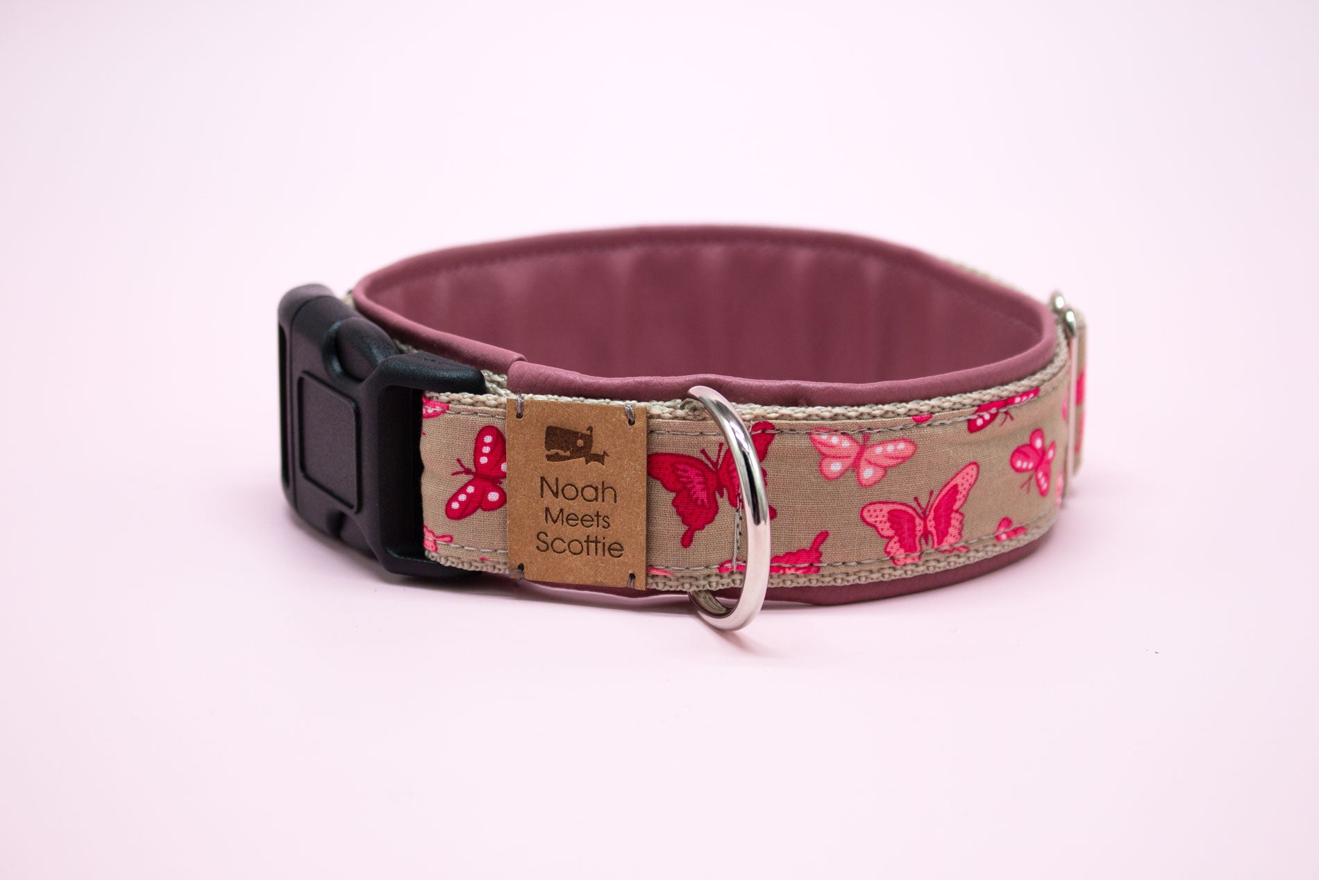 Detailansicht Hundehalsband LUNA, romantisch, weich mit altrosa Kunstleder gefüttert