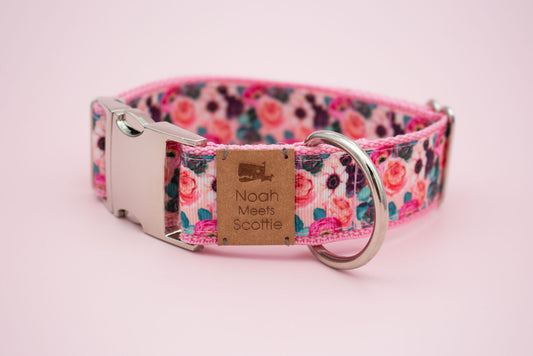 Hundehalsband in Rosa mit Rosenmuster, romantisch, verstellbar