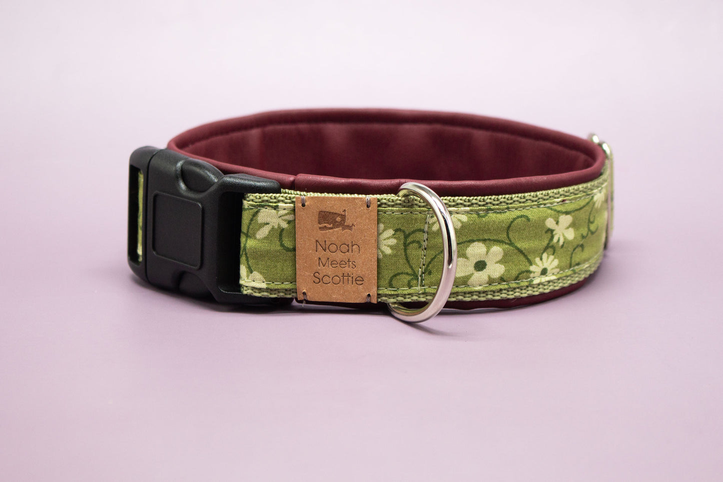 Hundehalsband SUSI – elegantes bayerisches Hundehalsband mit Blumenmotiv und Bordeaux-Fütterung