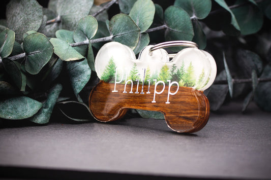 Hundemarke im Knochen-Design mit Holzoptik und Baumreihe, Resin, naturverbundenes Design
