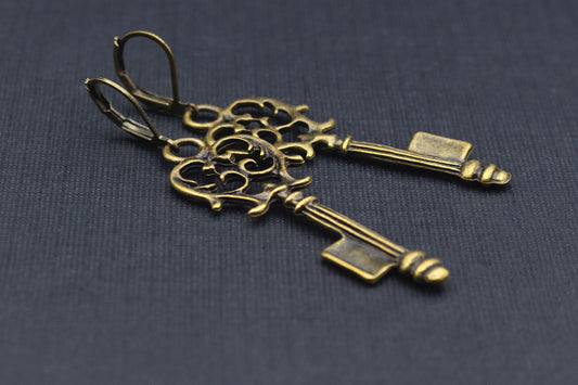 Schlüssel Ohrringe in Bronze im Vintage Stil – romantische Ohrhänger