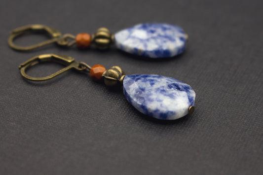 Tropfenohrringe Blau Weiß Marmoriert – eleganter Schmuck mit Glasperlen